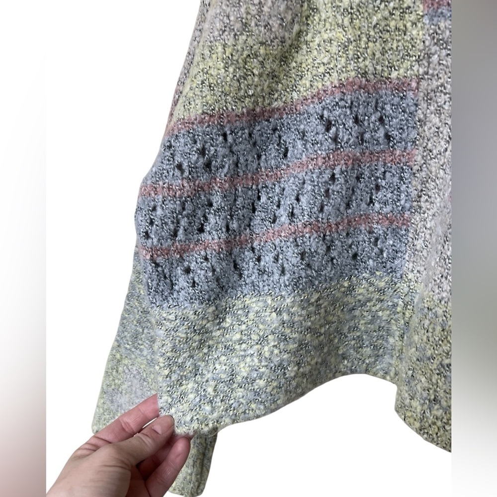 Sincerely Jules NWT pastel knit crew neck cropped floral bell sleeve sweater - Picture 9 of 13
